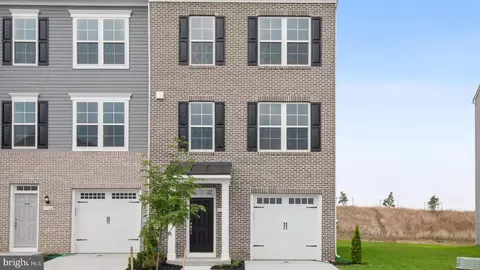 10301 Vista Sola Way, Lanham, MD 20706