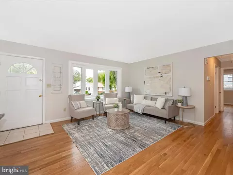 6703 Cathedral Ave, Lanham, MD 20706 photo 3