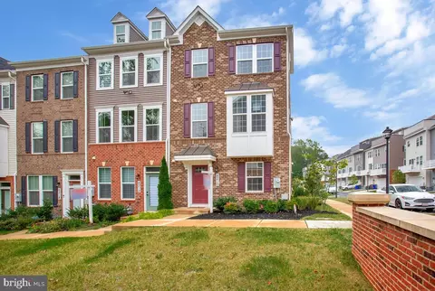 8210 Goldstone Ct, Hyattsville, MD 20785