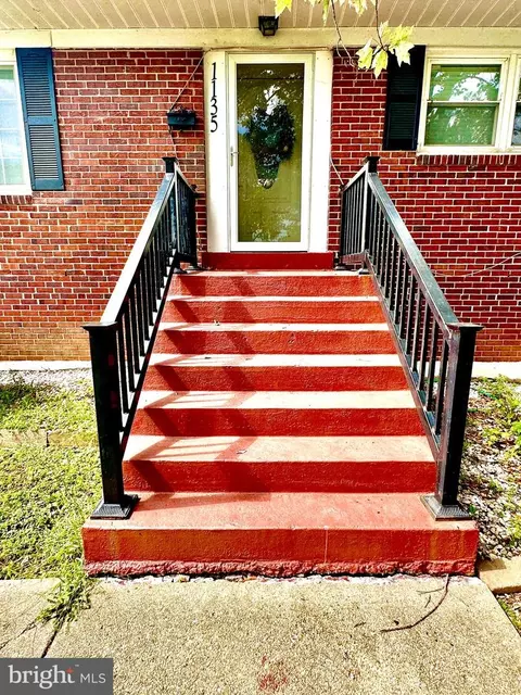 1135 12th St, Laurel, MD 20707 photo 2