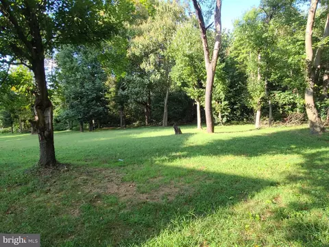 8201 Waterside Ct, Fort Washington, MD 20744