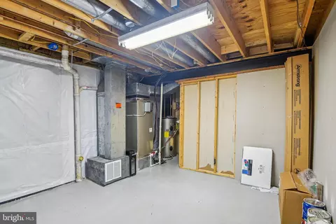 10101 Balsamwood Dr, Laurel, MD 20708 photo 41