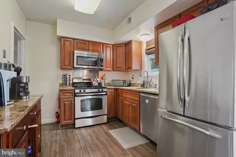 7705 Hyacinth Ct, Laurel, MD 20707 photo 11