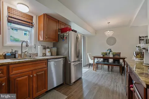 7705 Hyacinth Ct, Laurel, MD 20707 photo 12