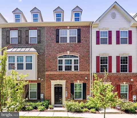 8218 Miner St, Greenbelt, MD 20770