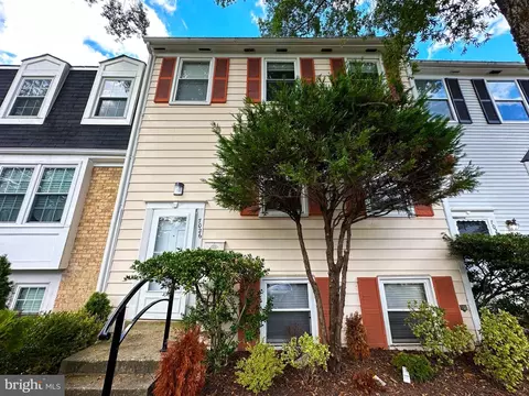 7026 Woodstream Ln, Lanham, MD 20706