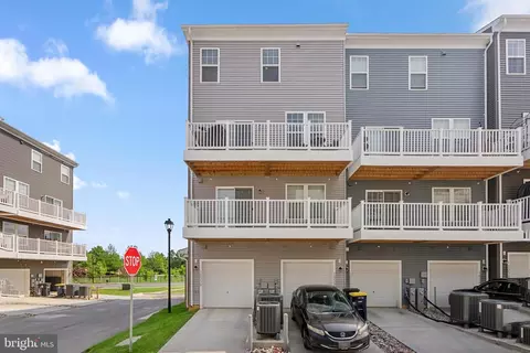 10552 Neil Armstrong Way, Lanham, MD 20706 photo 32