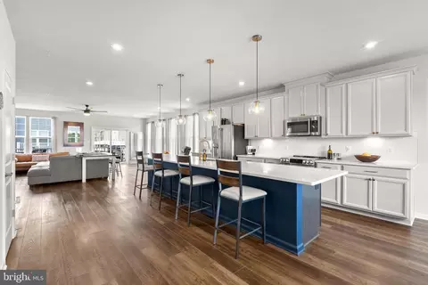 10552 Neil Armstrong Way, Lanham, MD 20706 photo 9