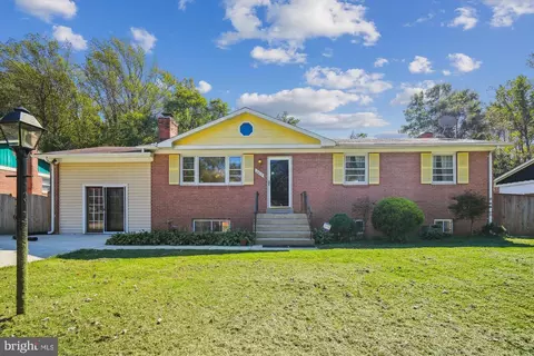 6815 Groveton Dr, Clinton, MD 20735