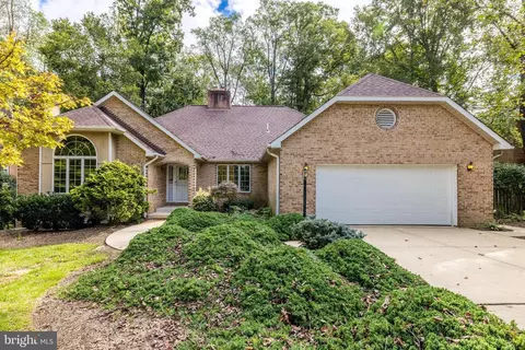 12506 Settles Ct, Fort Washington, MD 20744