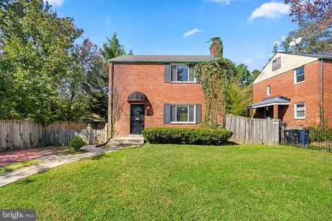 1502 Delmont Ln, Takoma Park, MD 20912