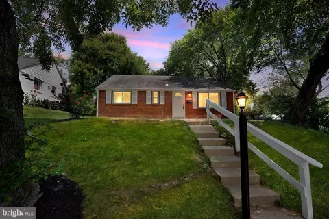 6946 Decatur Pl, Hyattsville, MD 20784
