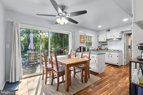 4013 Wakefield Ln, Bowie, MD 20715 photo 9