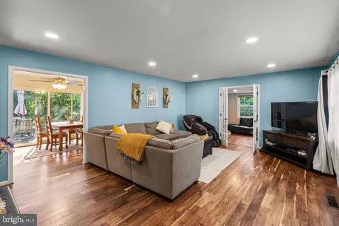 4013 Wakefield Ln, Bowie, MD 20715 photo 5
