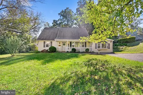 4013 Wakefield Ln, Bowie, MD 20715