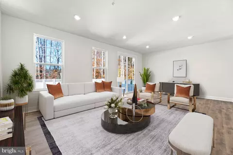 10862 Foxtrot Cir, Marlboro, MD 20772
