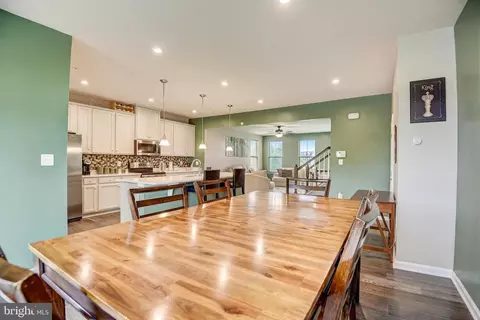 10150 Dorsey Ln, Lanham, MD 20706 photo 9