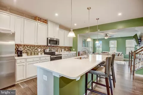 10150 Dorsey Ln, Lanham, MD 20706 photo 11