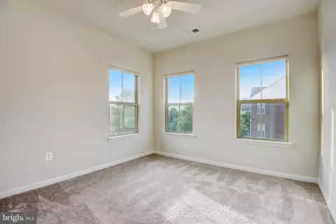 10150 Dorsey Ln, Lanham, MD 20706 photo 23