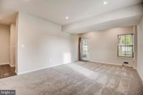 10150 Dorsey Ln, Lanham, MD 20706 photo 33