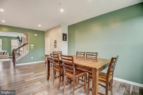 10150 Dorsey Ln, Lanham, MD 20706 photo 10