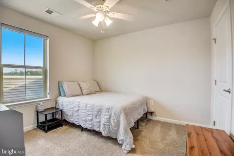 10150 Dorsey Ln, Lanham, MD 20706 photo 28