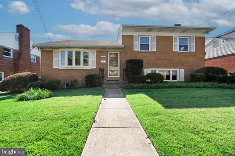 1323 Nicholson St, Hyattsville, MD 20782