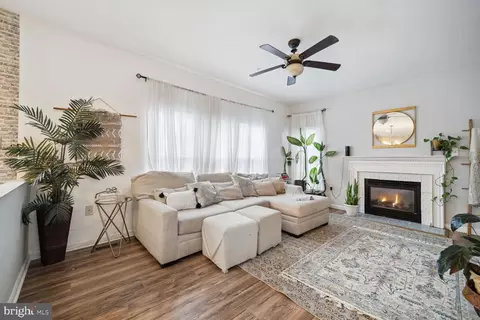 6412 Barnwood Dr, Clinton, MD 20735