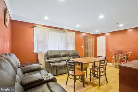 5303 Barker Pl, Lanham, MD 20706 photo 4
