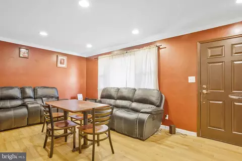 5303 Barker Pl, Lanham, MD 20706 photo 3