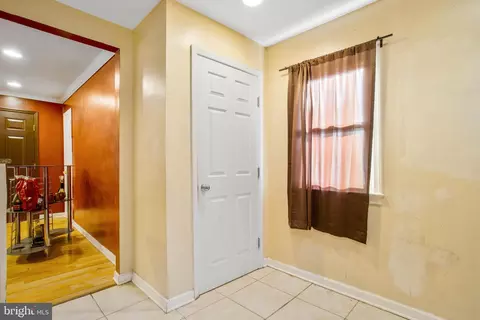 5303 Barker Pl, Lanham, MD 20706 photo 11