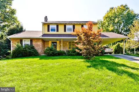 12817 Whiteholm Dr, Marlboro, MD 20774