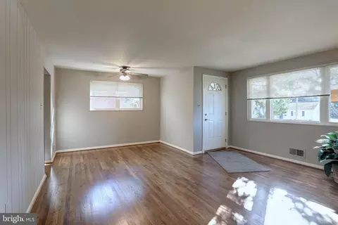 1029 Ward St, Laurel, MD 20707 photo 4