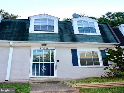 1810 Dutch Village Dr #1810, Hyattsville, MD 20785