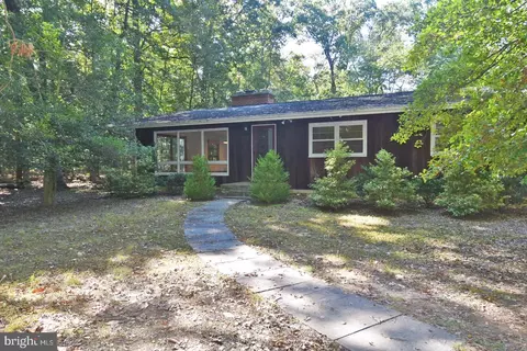 1200 Laurel Dr, Accokeek, MD 20607