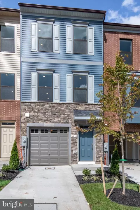 4832 Vista Glen Ln, Lanham, MD 20706