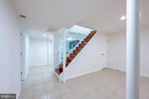 9700 Franklin Ave, Lanham, MD 20706 photo 18