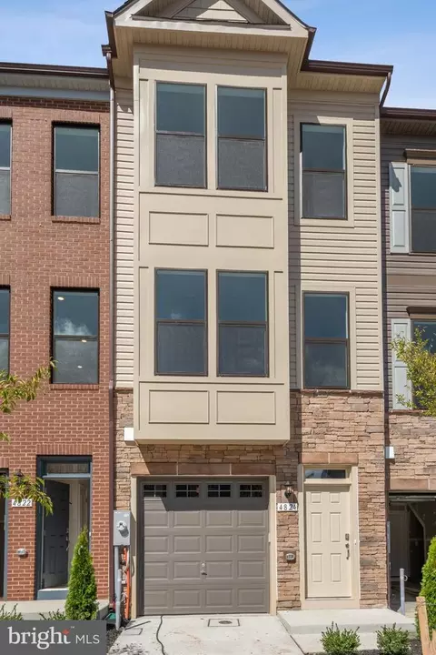 4824 Vista Glen Ln, Lanham, MD 20706