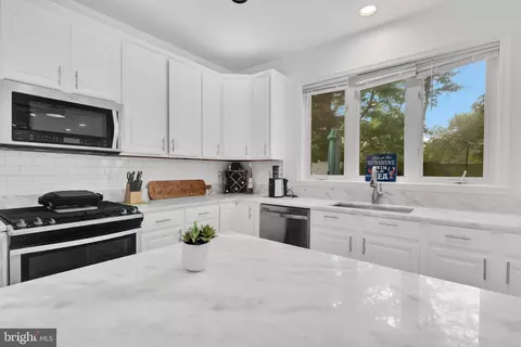 12115 Quick Fox Ln, Bowie, MD 20720 photo 10