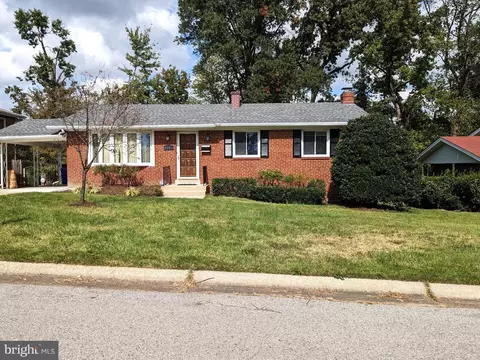 5906 Bryn Mawr Rd, College Park, MD 20740