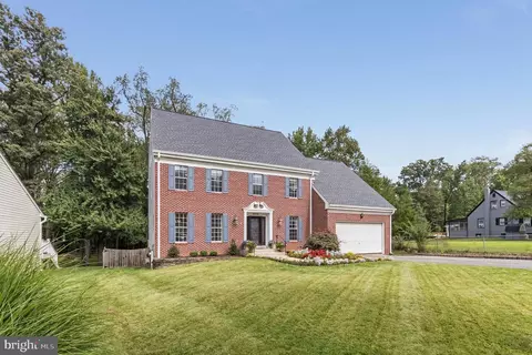 8910 Spring Ave, Lanham, MD 20706 photo 2