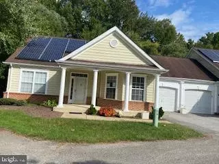 1 Rosebud Ct, Marlboro, MD 20774