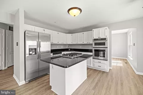 8209 Bathgate Ct, Clinton, MD 20735 photo 14