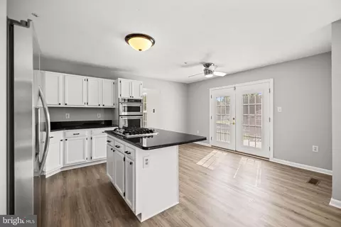 8209 Bathgate Ct, Clinton, MD 20735 photo 16