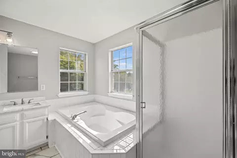 8209 Bathgate Ct, Clinton, MD 20735 photo 27