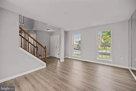 8209 Bathgate Ct, Clinton, MD 20735 photo 7