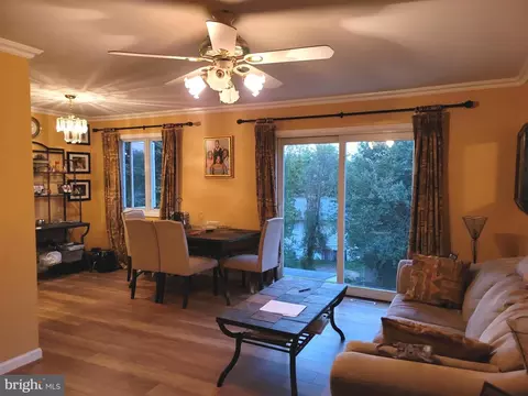 6506 Sandy Spring Rd, Laurel, MD 20707 photo 5