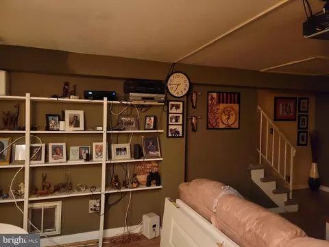 6506 Sandy Spring Rd, Laurel, MD 20707 photo 9