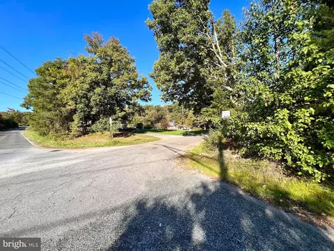 9506 Lemons Bridge Rd, Bowie, MD 20720 photo 4
