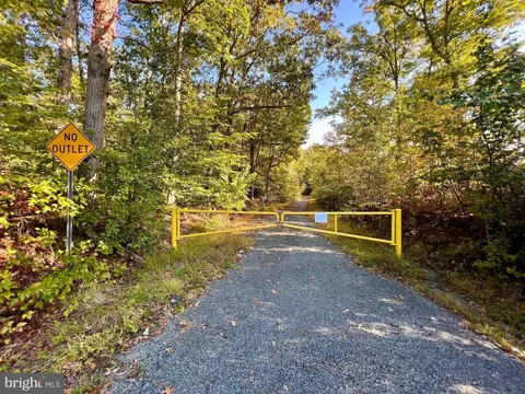 9506 Lemons Bridge Rd, Bowie, MD 20720 photo 3